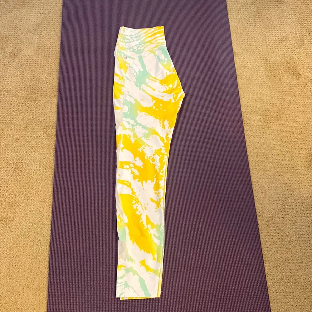 Fabletics high-wasted leggings. Ankle length. M